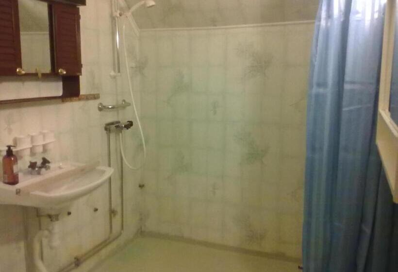 Quarto Estandar com Sacada, Christinagården Guesthouse