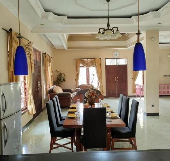 ‫فيلا غرفة نوم واحدة, The Kulawi Villa & Resort