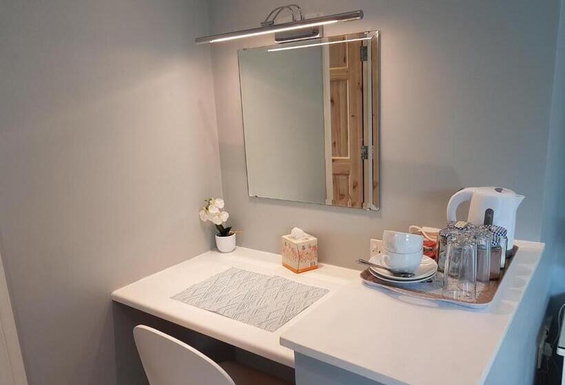 חדר סטנדרט נוף לגינה, Greenside B&b