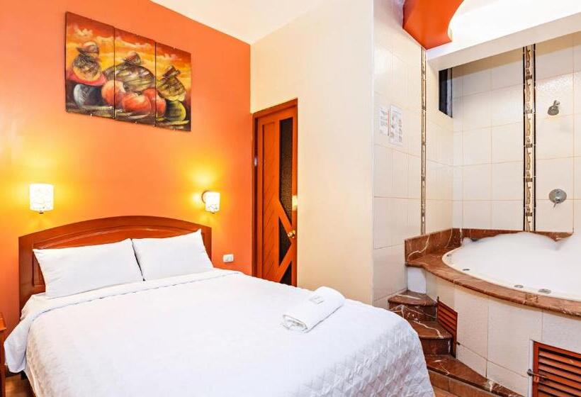 سوئیت با وان آب گرم, Costa Norte