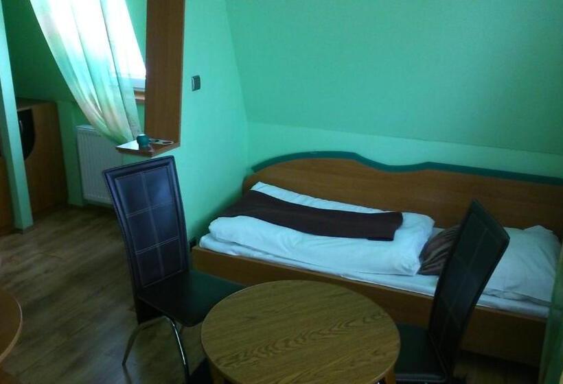 غرفة قياسية مزوَّدة بشُرفة, Penzión Rekrea