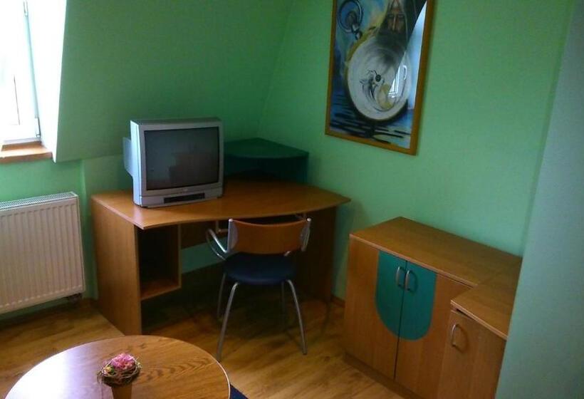 شقة غرفة نوم واحدة مزودة بشُرفة, Penzión Rekrea