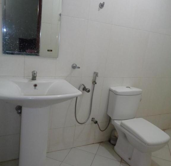 豪华房间, Saranga Holiday Inn