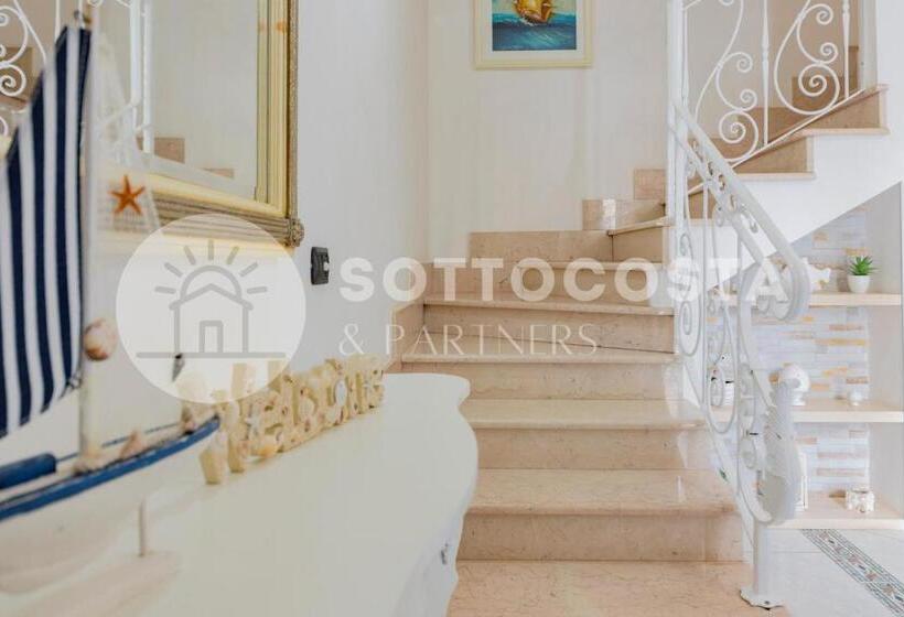 اتاق لوکس, Villino Montale