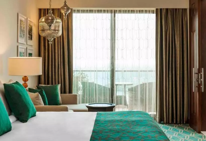 اتاق لوکس با تخت بزرگ, Ajman Saray, A Luxury Collection Resort, Ajman