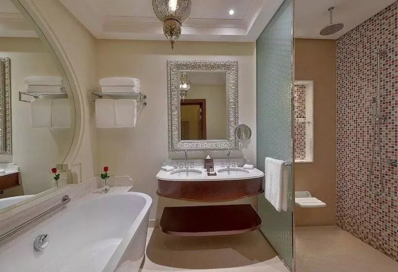 اتاق سوپریور با چشم‌انداز, Ajman Saray, A Luxury Collection Resort, Ajman