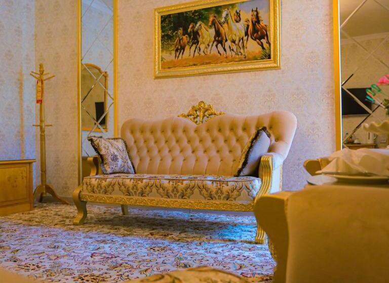 سوییت دوبلکس, Asia Hotel Fergana