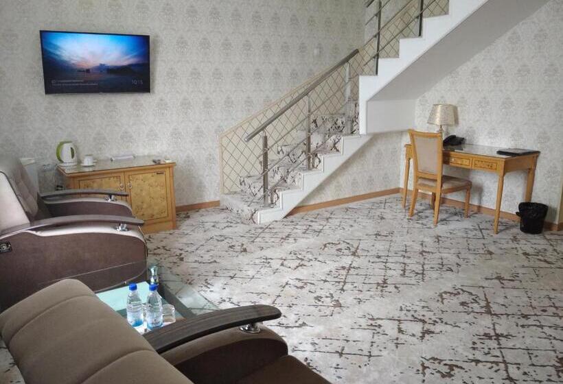 سوییت دوبلکس, Asia Hotel Fergana