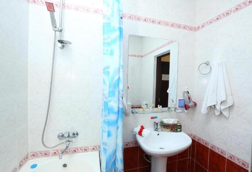 اتاق لوکس چهار تخته, Asia Hotel Fergana