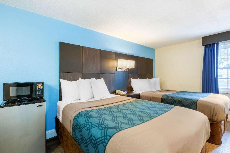 标准间, Econo Lodge By Choice Cape Cod