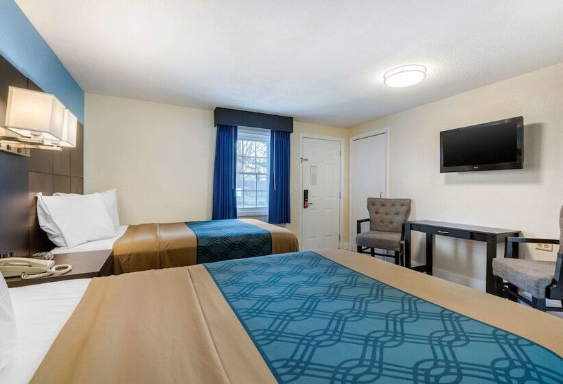 带2个双人床的标准工作室, Econo Lodge By Choice Cape Cod