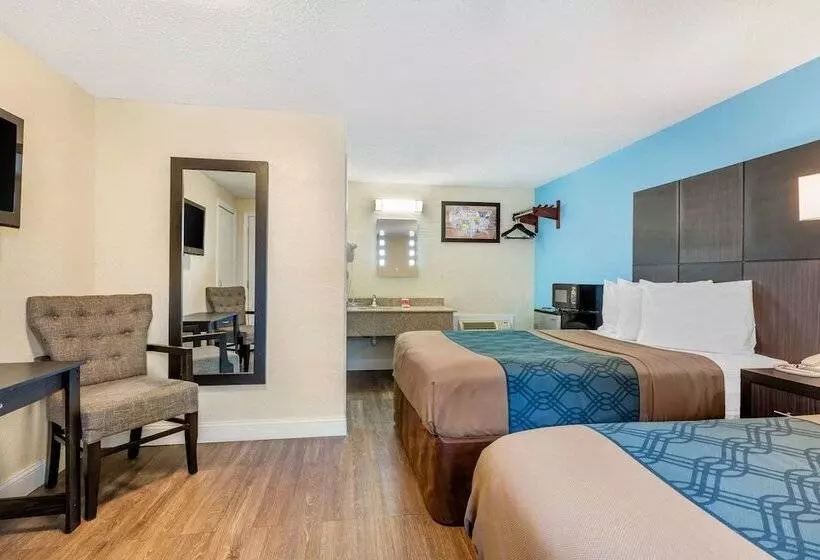 ２ダブルベッドのスタンダードルーム, Econo Lodge By Choice   Cape Cod