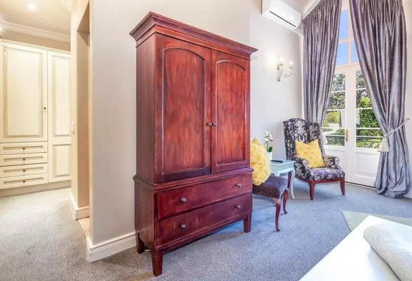 Sviitti Vuoristonäkymä, L Ermitage   Franschhoek Chateau & Villas