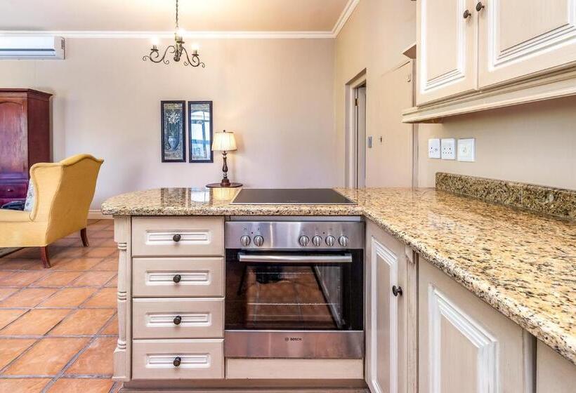 Вилла 1 Спальня, L Ermitage   Franschhoek Chateau & Villas
