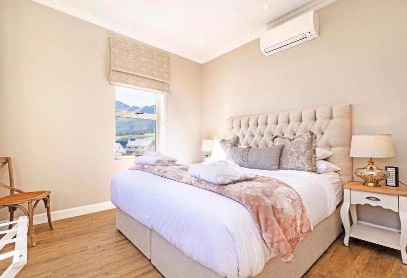 ویلای لوکس 1 خوابه, L Ermitage   Franschhoek Chateau & Villas