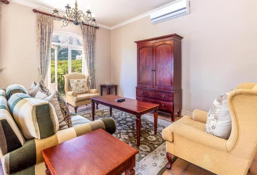 ویلای 1 خوابه, L Ermitage   Franschhoek Chateau & Villas