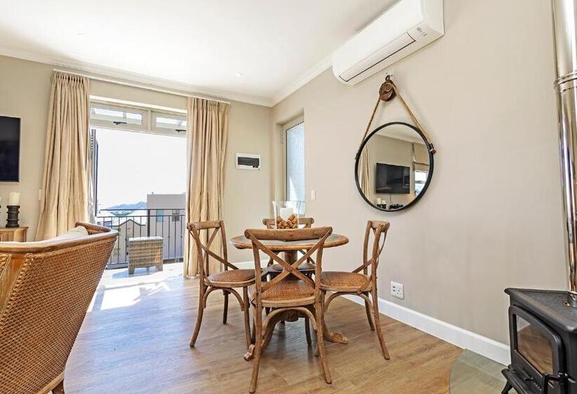 ویلای 1 خوابه, L Ermitage   Franschhoek Chateau & Villas