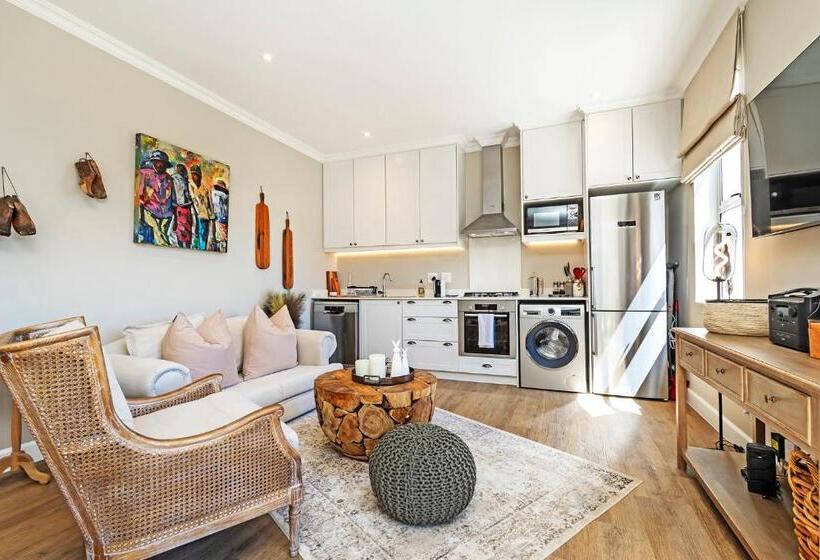 Вилла 1 Спальня, L Ermitage   Franschhoek Chateau & Villas