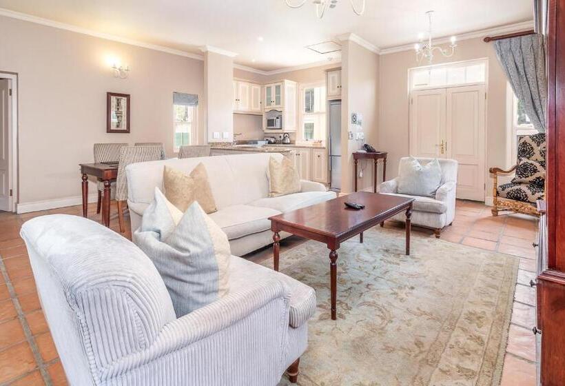 Вилла 2 Спальни, L Ermitage   Franschhoek Chateau & Villas