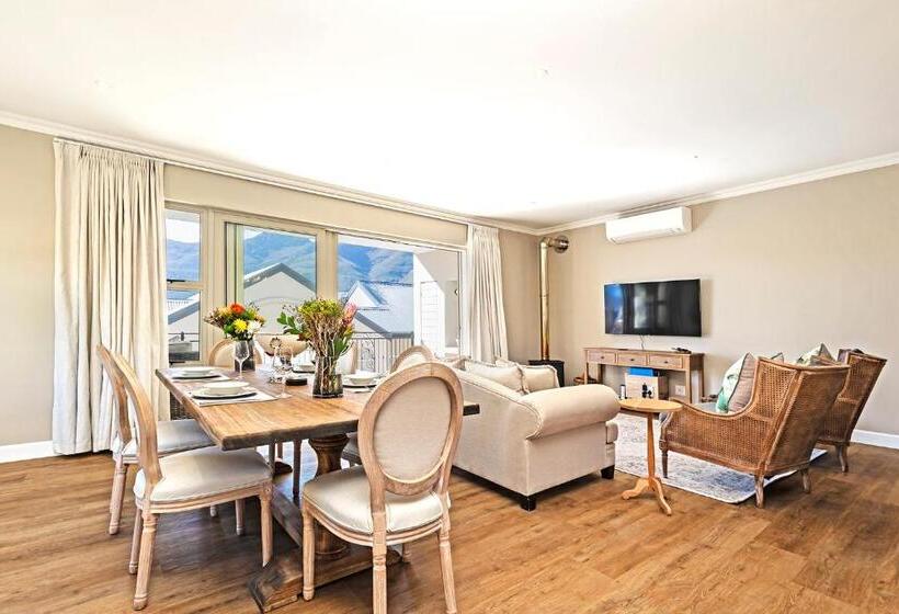 ویلای لوکس 1 خوابه, L Ermitage   Franschhoek Chateau & Villas