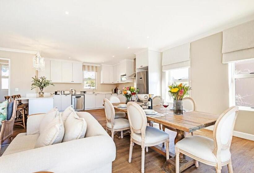 ویلای لوکس 1 خوابه, L Ermitage   Franschhoek Chateau & Villas