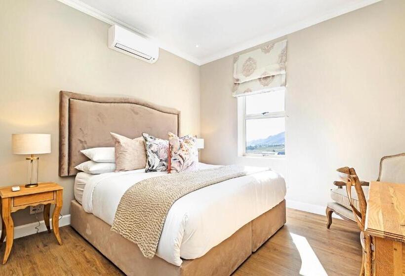 ویلای لوکس 1 خوابه, L Ermitage   Franschhoek Chateau & Villas