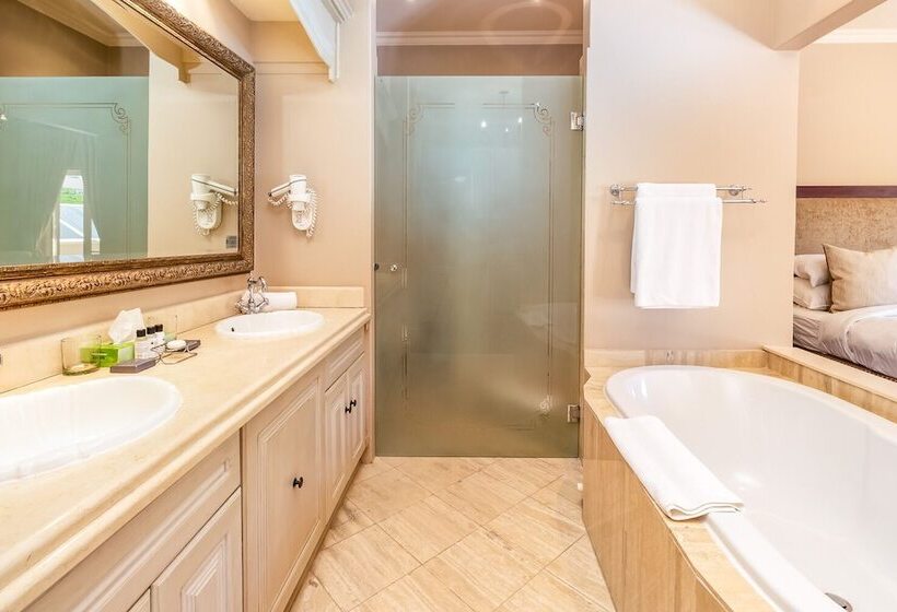 ویلای 2 خوابه, L Ermitage   Franschhoek Chateau & Villas