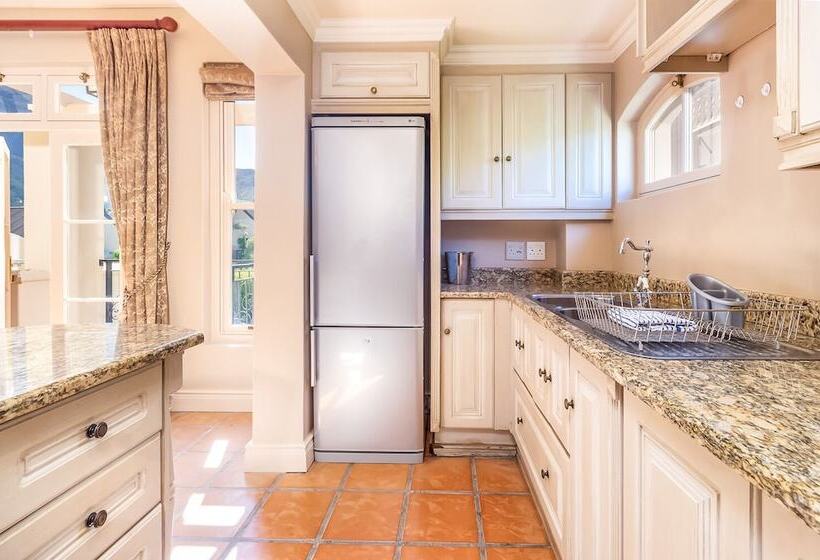 Вилла 2 Спальни, L Ermitage   Franschhoek Chateau & Villas