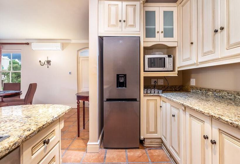 ویلای لوکس 1 خوابه, L Ermitage   Franschhoek Chateau & Villas