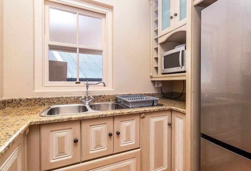 Вилла Deluxe 1 Спальня, L Ermitage   Franschhoek Chateau & Villas
