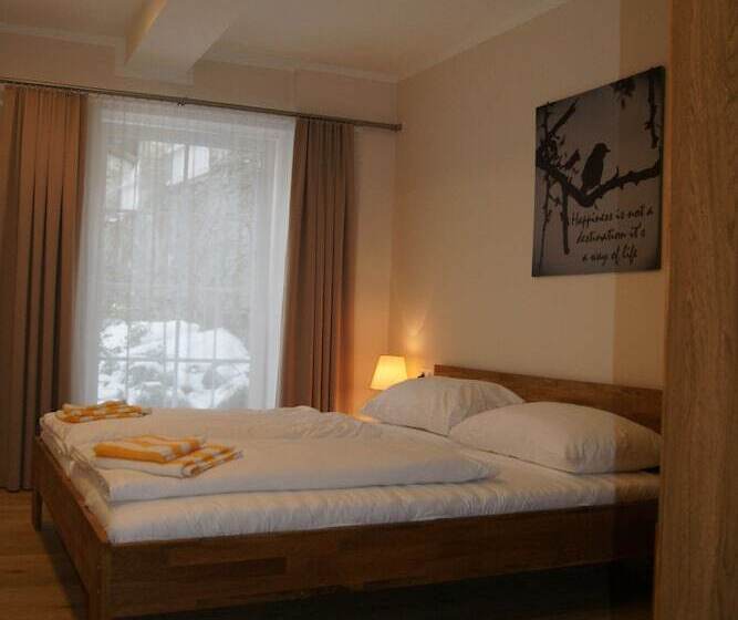 דירת שני חדרים, Lindenhof