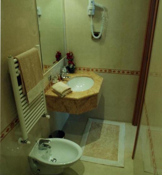 스탠다드 룸, Magic House