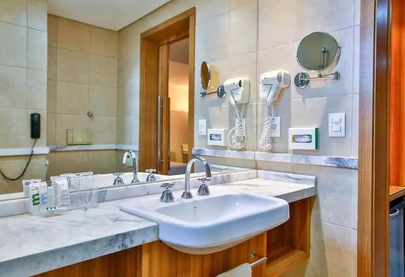 スーペリアトリプルルーム, Oft Alfre Hotels   Goiânia