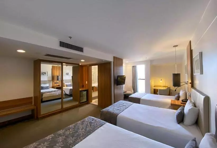 スーペリアの４人部屋, Oft Alfre Hotels   Goiânia