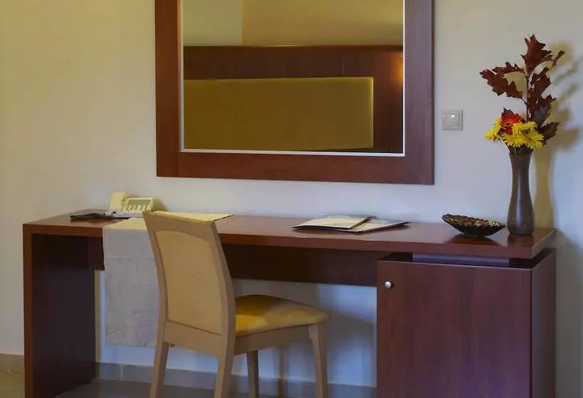 スタンダードルーム, Parnis Palace Hotel Suites