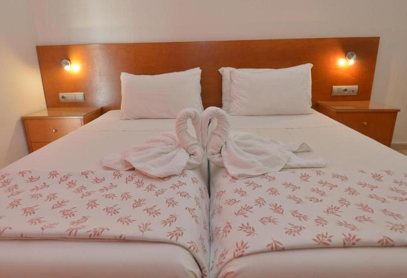 스탠다드 스튜디오, Perla Marina Apart