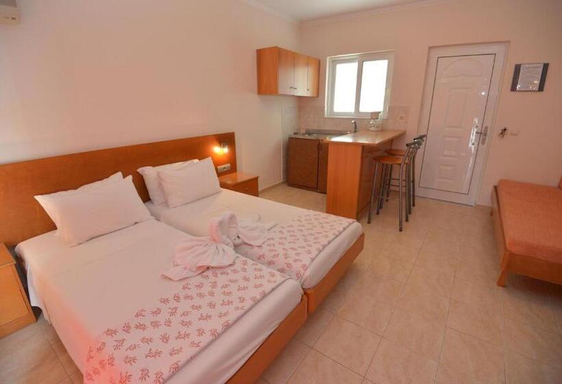 스탠다드 스튜디오, Perla Marina Apart