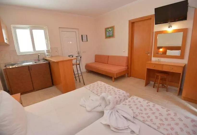 استودیوی استاندارد, Perla Marina Apart