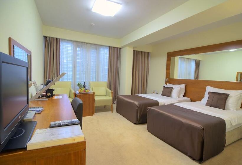 اتاق کلاسیک, Podgorica