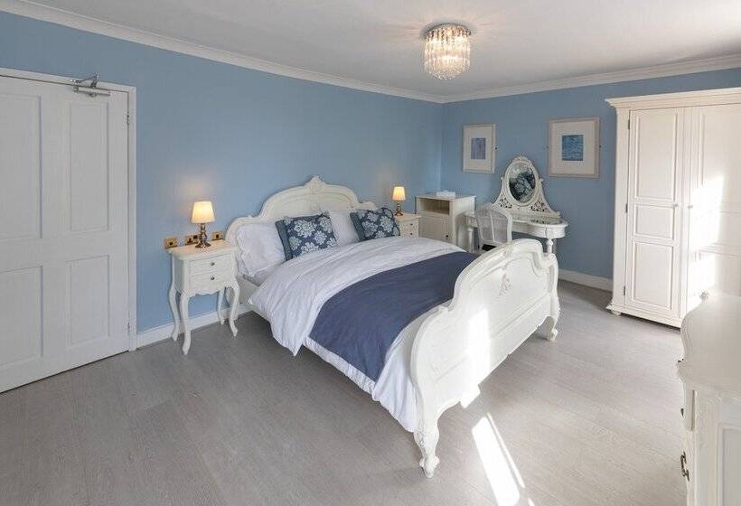 Superior Room, The French Partridge