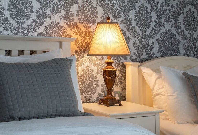 Family Room, The French Partridge