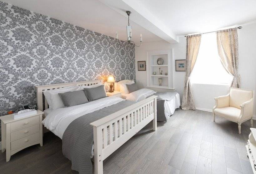 Family Room, The French Partridge