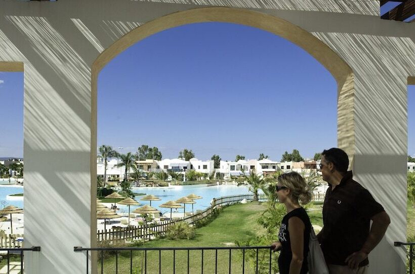 شقة غرفة واحدة, I Turchesi Club Village