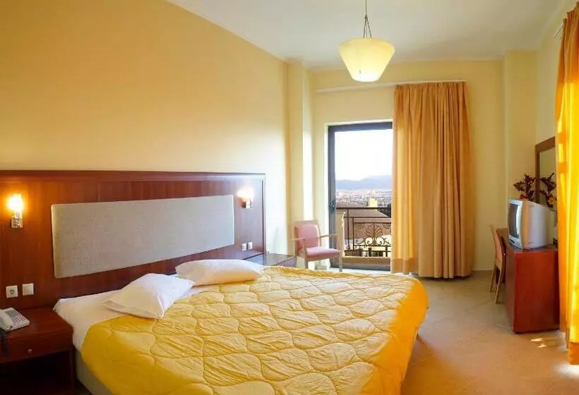スタンダードトリプルルーム, Parnis Palace Hotel Suites