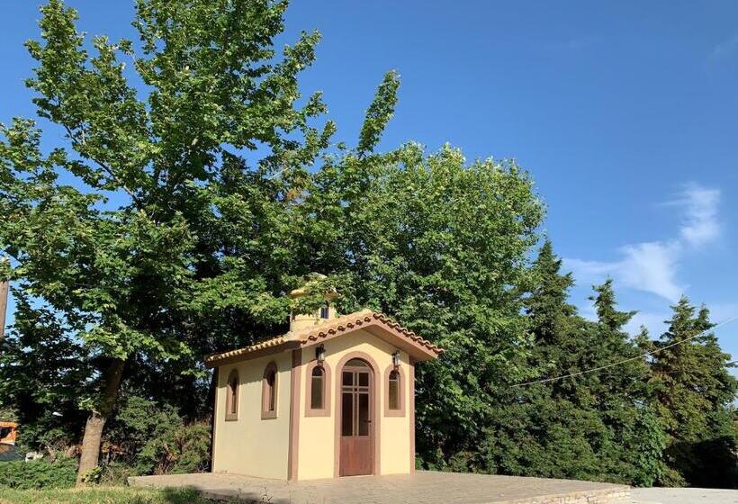 جناح, Parnis Palace Hotel Suites