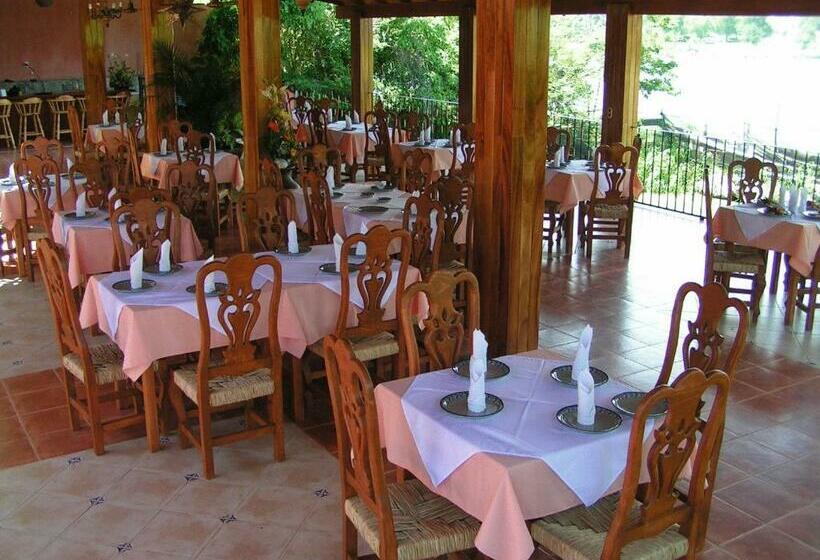 キングサイズベッドのスタンダードルーム, Paradise Lagoon