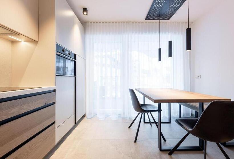 آپارتمان 1 خوابه با چشمانداز, Max Mountain Apartments