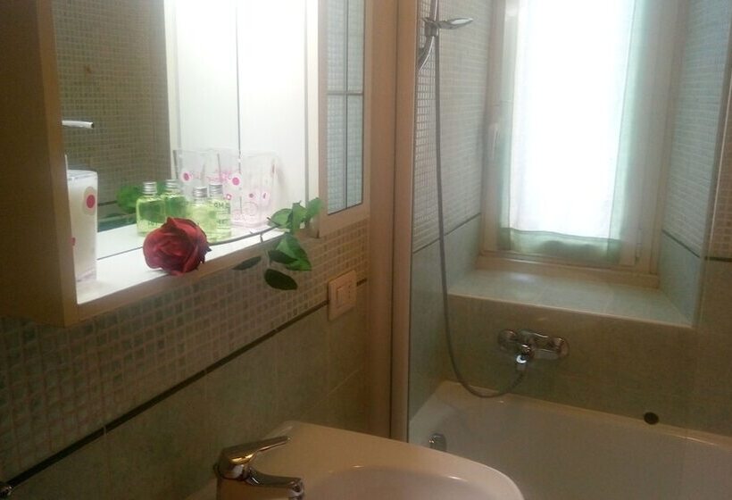 スタンダード4人部屋, Alenic