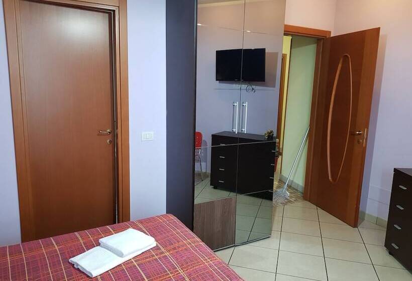 スタンダードトリプルルーム, Alenic