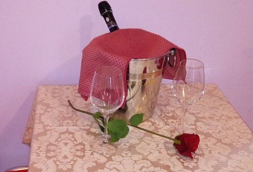 スタンダード4人部屋, Alenic